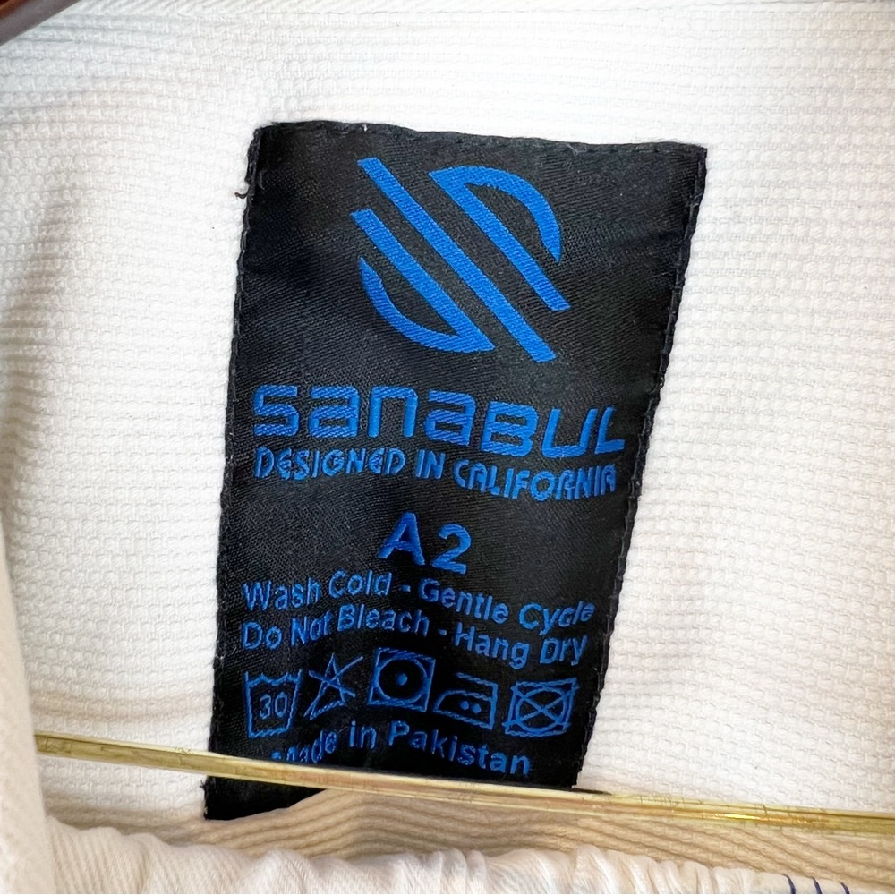White Jiu Jitsu Gi with Blue Accents - Picture 8 of 16